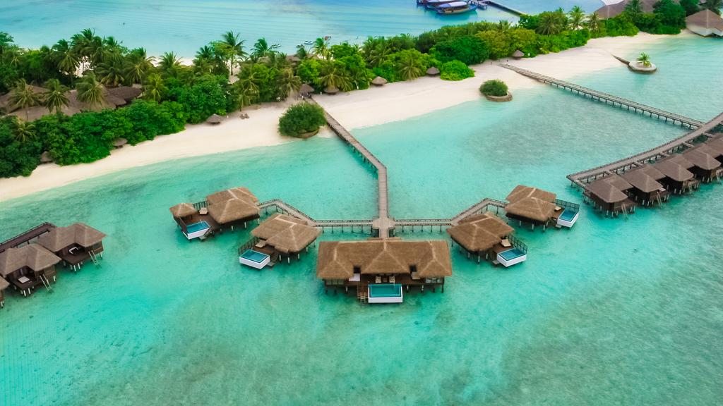 Sheraton-Maldives-Full-Moon-Resort-Spabest-affordable-maldives-resortsbest-budget-hotels-in-maldivesbest-budget-resorts-in-maldives-18.jpg