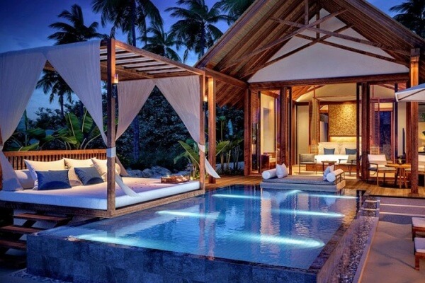 Furaveri Island Resort